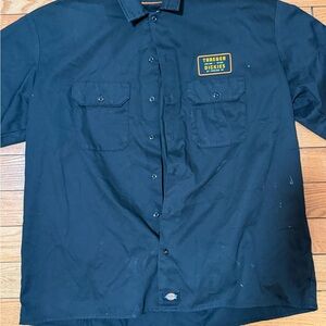 Dickies Men's Short-Sleeve Button-Down Shirt in Black with Patch